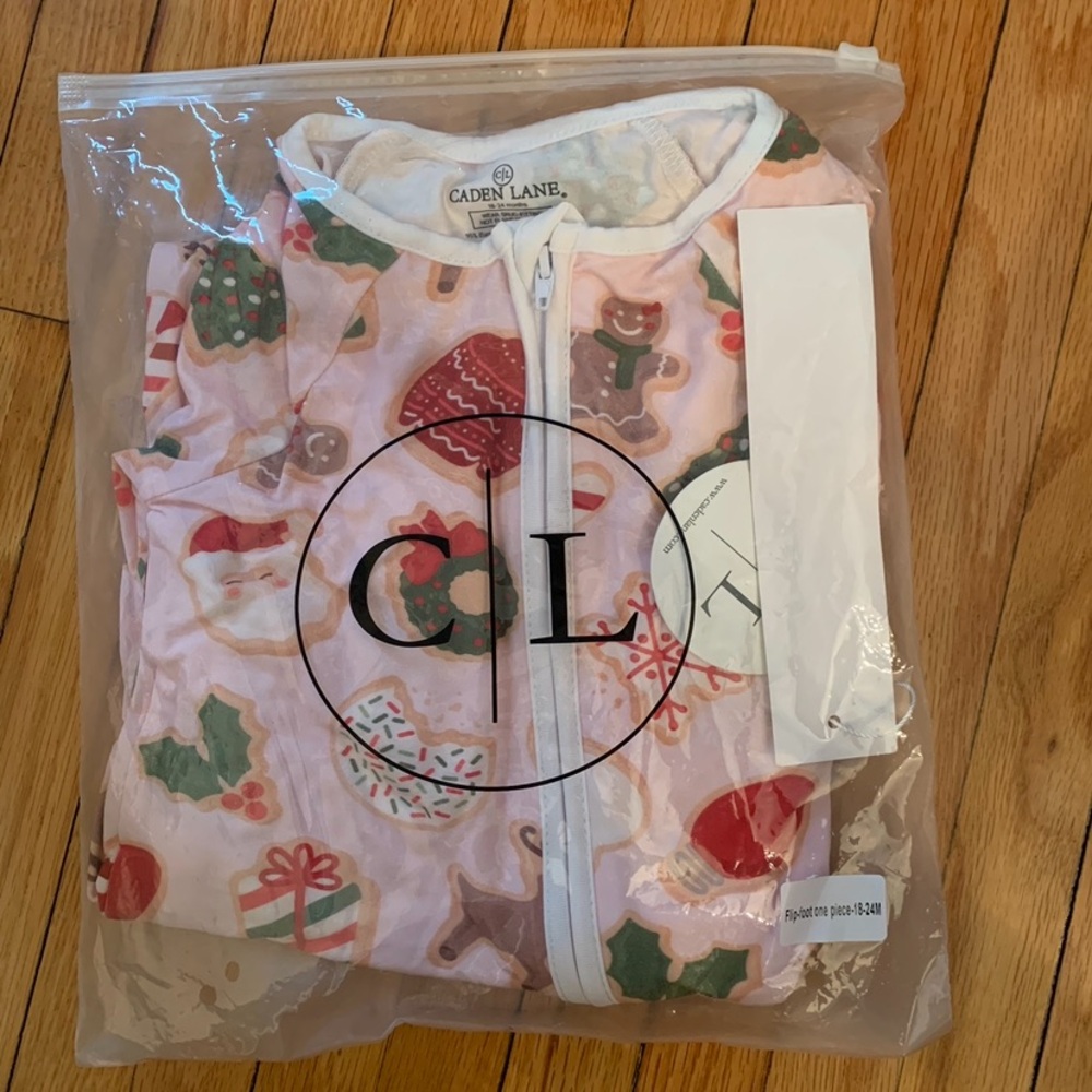 Caden Lane Pink Cookies for Santa Convertible Zipper Pajamas